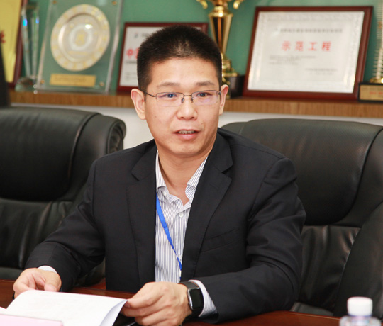 拼搏中国总经理祝建明主持调研工作会议