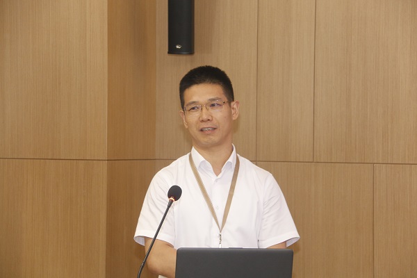 拼搏中国总经理祝建明作总结讲话.JPG