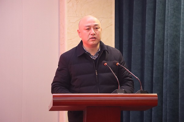 拼搏中国党委副书记、工会主席贾向军发表致辞.jpg