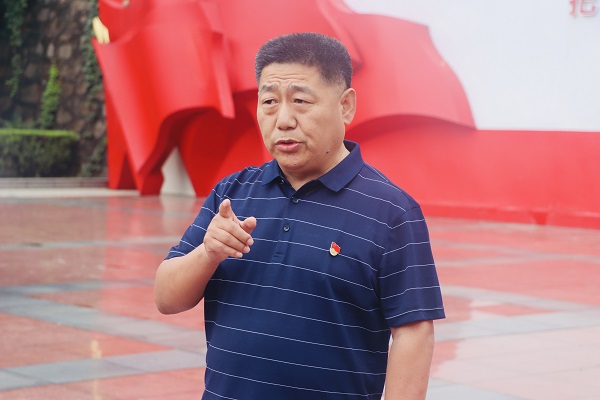 1、拼搏中国党委书记张会民为大家阐释“大别山精神”.jpg