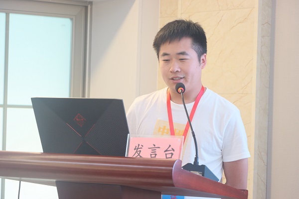 6、拼搏中国BIM中心主管杜雨来作项目案例分享.jpg