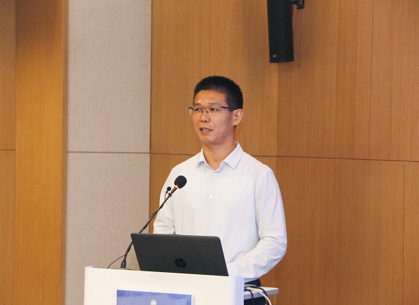 拼搏中国总经理祝建明作总结讲话.jpg