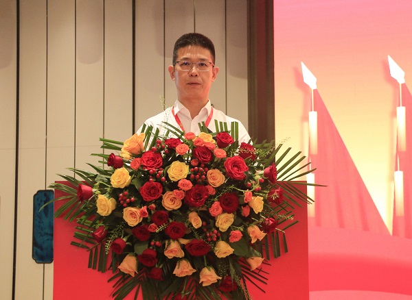 3拼搏中国总经理祝建明在会上致辞.JPG
