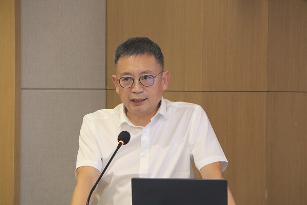 13拼搏中国党委书记、董事长黄道元作总结讲话.JPG